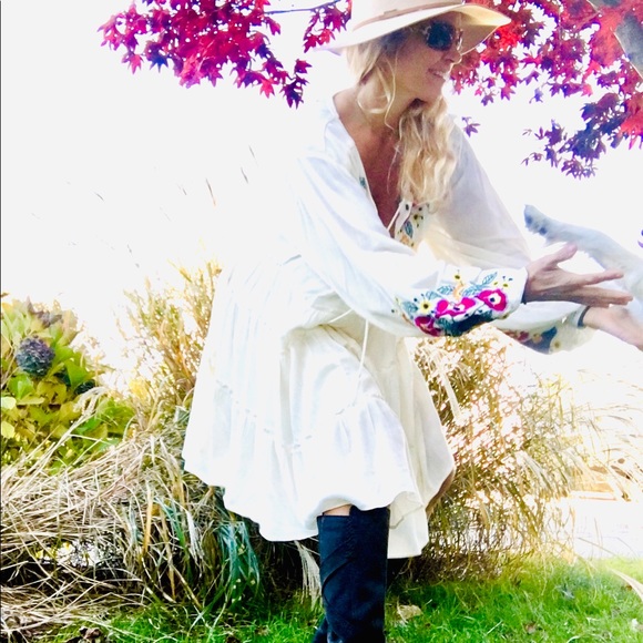 Meet your Posher, Heather - Picture 1 of 2